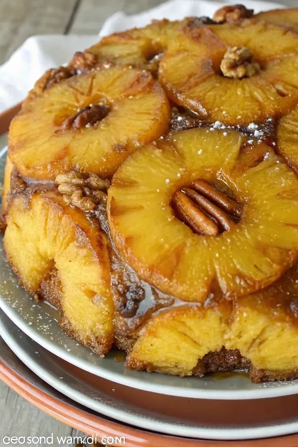 TIPSY PINEAPPLE UPSIDE-DOWN RUM CAKE